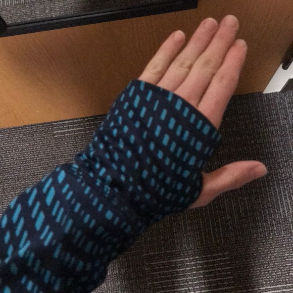 Navy Blue half zip with dots - Picture 6 of 6